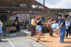 02 Dancers